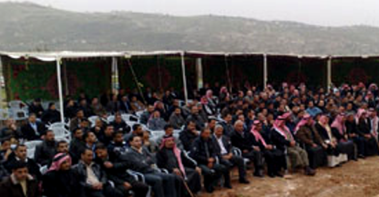 شيوخ المحافظات يتفقون على تهدئة في معان وشباب يرفضون شيوخ المحافظات يتفقون على تهدئة في معان وشباب يرفضون