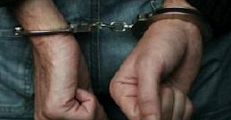 صوت: سوق سوداء داخل مركز سرايا المطلوبين في عمان صوت: سوق سوداء داخل مركز سرايا المطلوبين في عمان