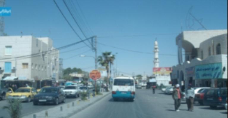 بعد أحداث جامعة الحسين.. أسواق معان.. خاوية على عروشها بعد أحداث جامعة الحسين.. أسواق معان.. خاوية على عروشها