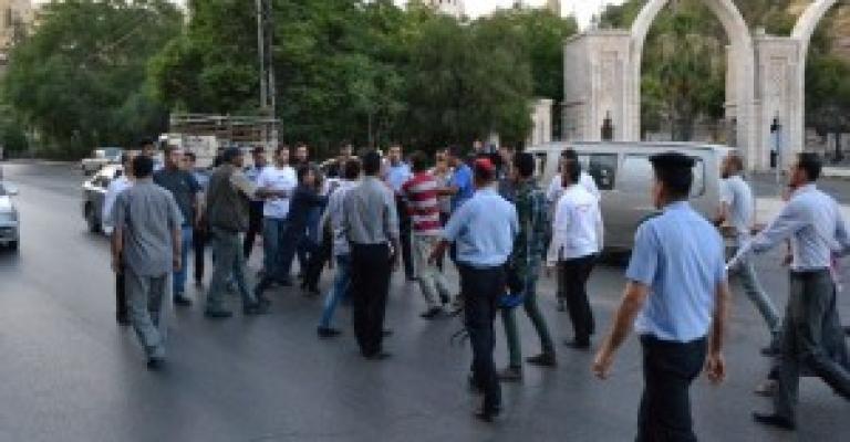 العمل الإسلامي يستنكر استقبال بيريز والاعتداء على أهالي الأسرى