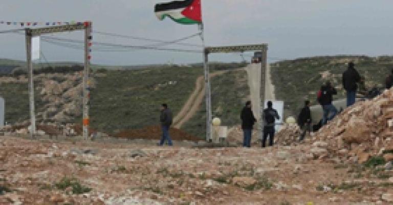 إحباط محاولة تهريب أسلحة من الأراضي السورية