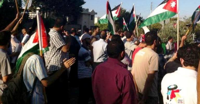 الحراك الاسلامي يعتصم امام وزارة الداخلية