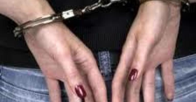 سيدة تحتال على شخصين ب2 مليون دينار