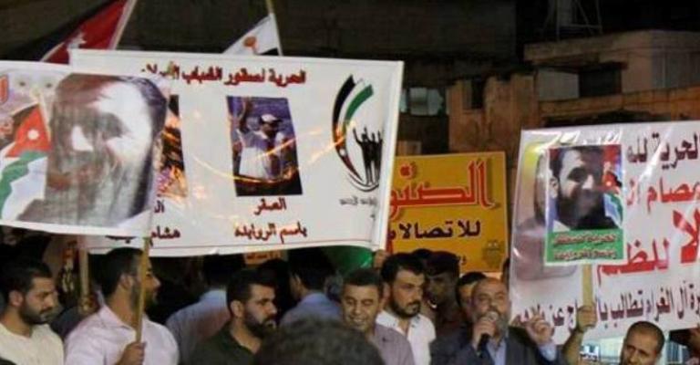 اربد: مسيرة تأييدا لمرسي ومطالبة بالإفراج عن معتقلي الحراك