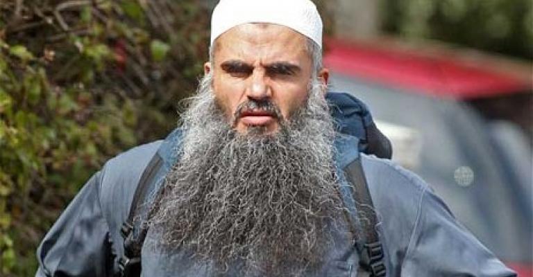 16 نائباً يطالبون بالسماح لأهل أبو قتادة بزيارته