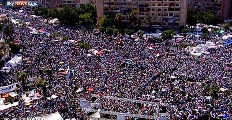 الشرطة المصرية تفض اعتصامي رابعة والنهضة وسقوط قتلى وجرحى