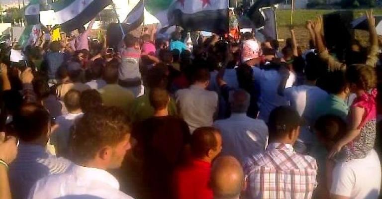 اعتصام أمام السفارة السورية تنديداً بـ"مجزرة الغوطة"