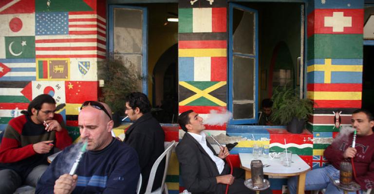 دراسة: تدخين النرجيلة يؤثر سلبا على الرئتين والقلب