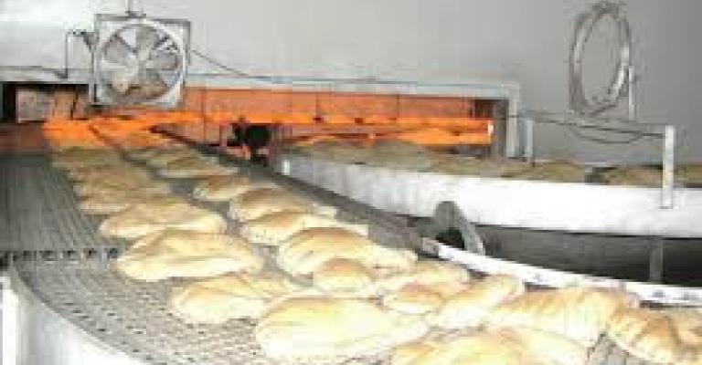 محيلان: 40% من قيمة دعم الخبز تذهب هدراً وتهريب للطحين (صوت)