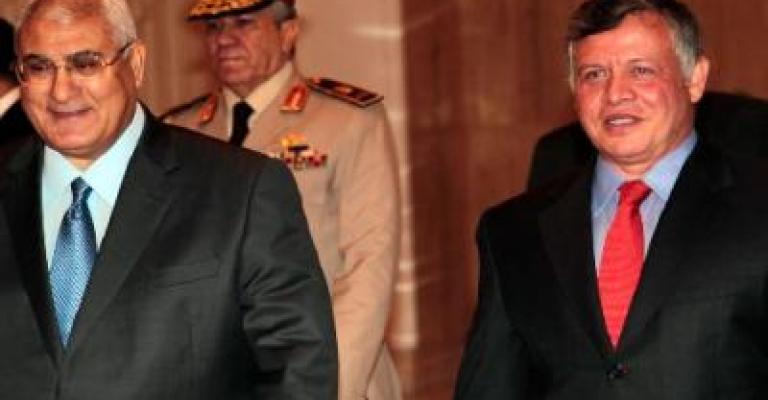 الرئيس المصري يصل عمان