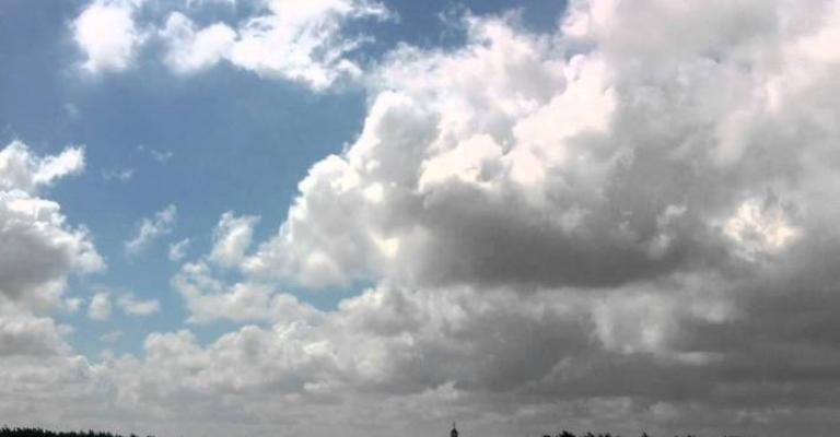 درجات حرارة أقل من معدلها والصغرى في عمان 12 درجة