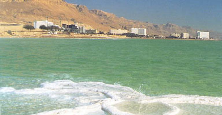 مفاوضات لتخفيض خدمات فنادق البحر الميت للأردني