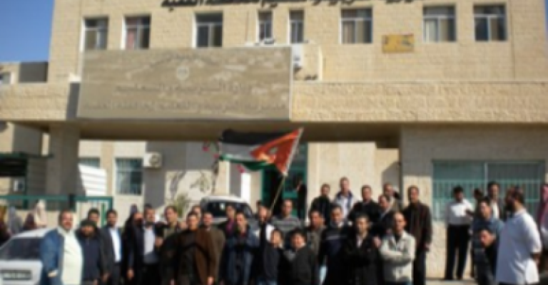 معلمو العقبة يلوحون بالتصعيد