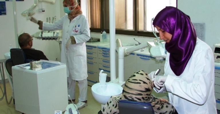 مطالب أطباء الأسنان بالصحة في طريقها للحل