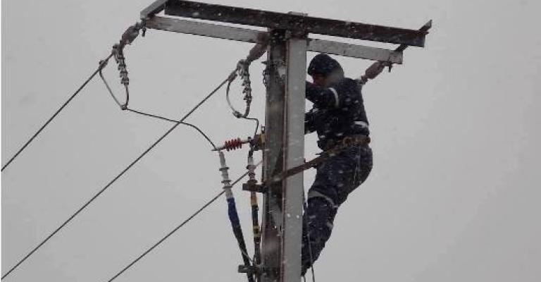 الكهرباء" تتعامل مع 80% من الانقطاعات" 