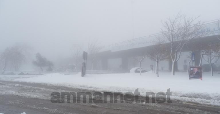 غالبية طرق المملكة سالكة بحذر