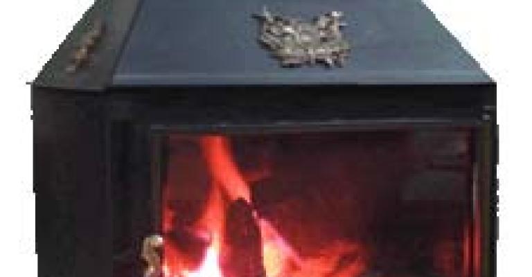 وفاة شاب سوري واختناق آخر بصوبة حطب 