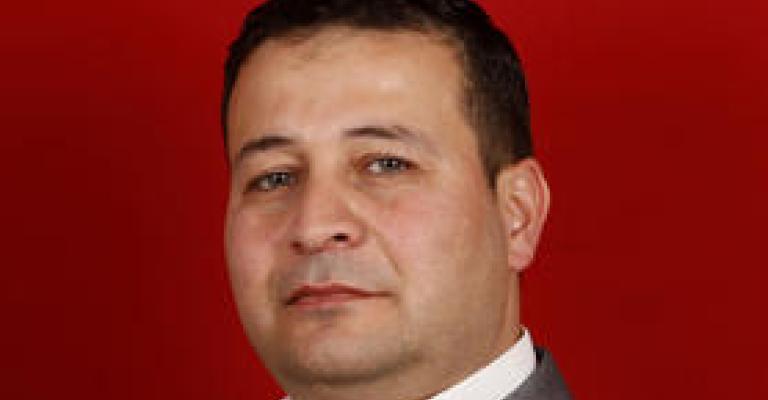 عن أصحاب "الظل الطويل" عن أصحاب "الظل الطويل"