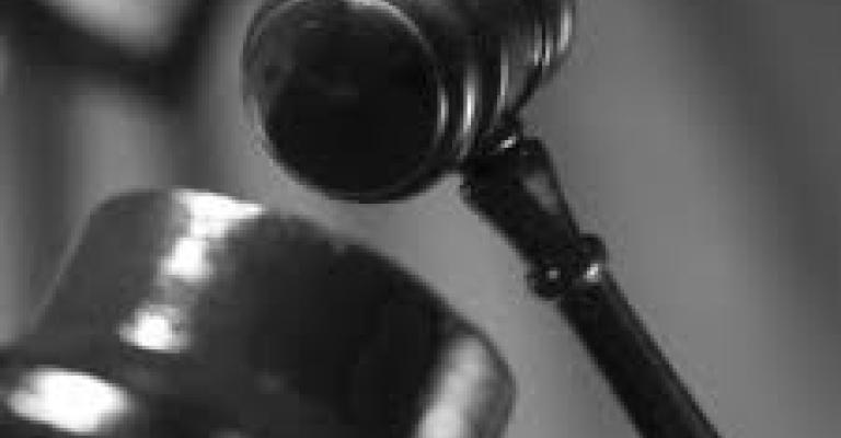 شرعية الزرقاء: حظر النشر بقضية منع شهادة غير المحجبة