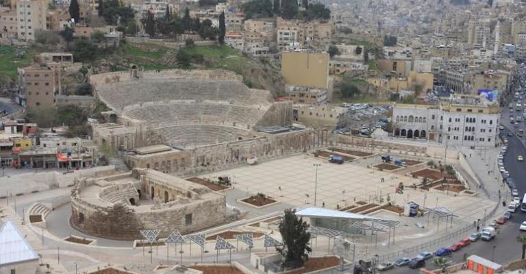 كاميرات للساحة الهاشمية لمراقبة الظواهر غير الأخلاقية