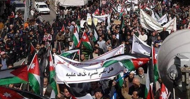 منع وصول مسيرة "كرامة شعب" إلى المدرج الروماني منع وصول مسيرة "كرامة شعب" إلى المدرج الروماني