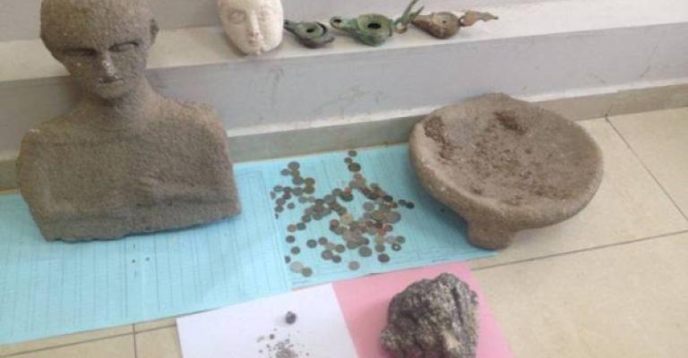 إربد: القبض على شخص بحوزته 7 قطع أثرية 