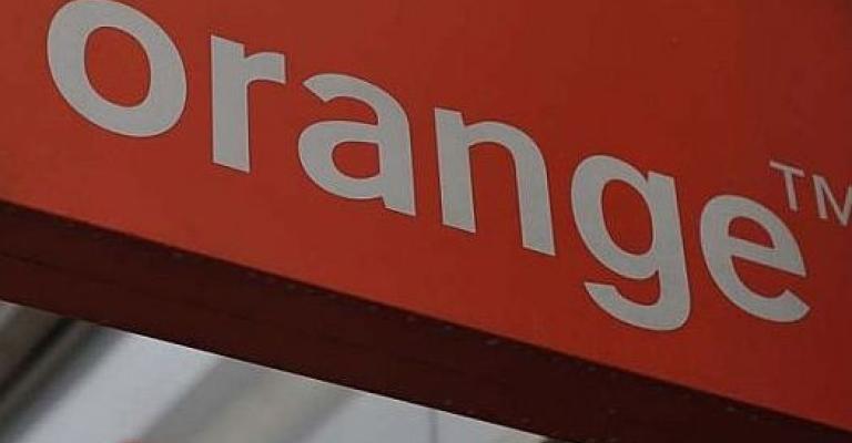 تجديد رخصة "أورنج" 15 عاما