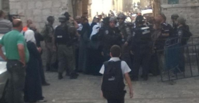 المومني: انتهاكات المتطرفين في الأقصى قد تزعزع استقرار المنطقة