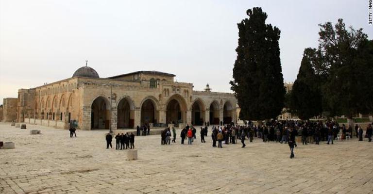 استدعاء السفير الإسرائيلي احتجاجا على الانتهاكات في الأقصى