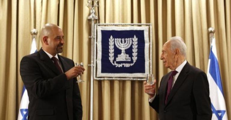 إسرائيل تستدعي السفير الأردني وتحتج على مقالة لـ"أبو جابر" إسرائيل تستدعي السفير الأردني وتحتج على مقالة لـ"أبو جابر"