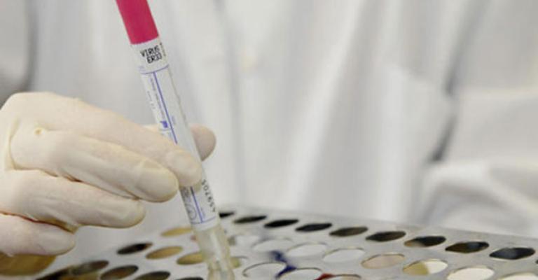 ثامن إصابة بالكورونا.. ولجنة لمتابعة الإصابات