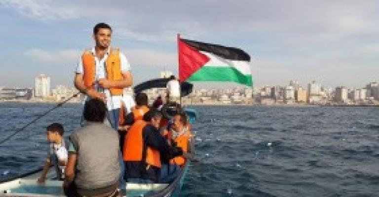 مصر تسمح لـ"أميال من الابتسامات" بدخول غزة