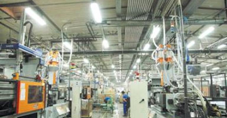 غضب بالقطاع الصناعي لفرض رسوم خدمات على السلع المعفاة غضب بالقطاع الصناعي لفرض رسوم خدمات على السلع المعفاة