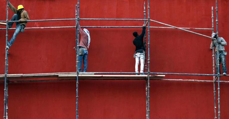 رفع رسوم تصريح العاملين غير الأردنيين 