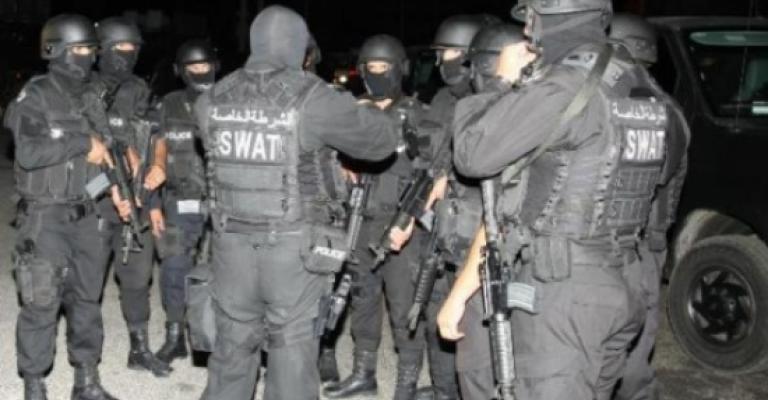 خلال مداهمة في معان: إصابة إمرأة وثلاثة من رجال الدرك 