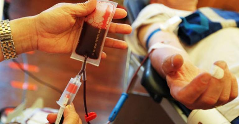 دعوة للتبرع بالدم لجرحى غزة 