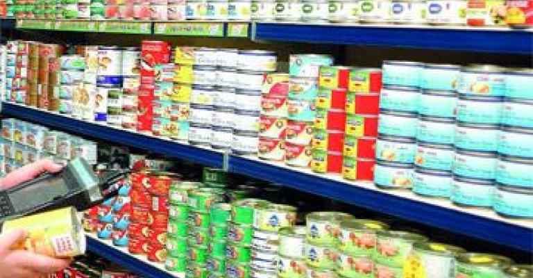 تحرير أكثر من 820 مخالفة لمحلات بيع المواد التموينية تحرير أكثر من 820 مخالفة لمحلات بيع المواد التموينية