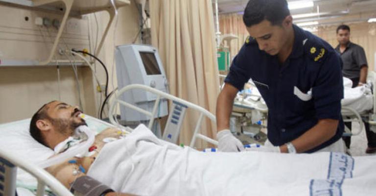 وصول 5 جرحى من قطاع غزة لتلقي العلاج بالمدينة الطبية وصول 5 جرحى من قطاع غزة لتلقي العلاج بالمدينة الطبية