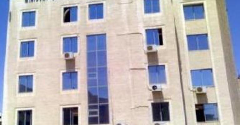 "العمل": توقف موظفين عن تقديم الخدمات مخالف للقانون "العمل": توقف موظفين عن تقديم الخدمات مخالف للقانون