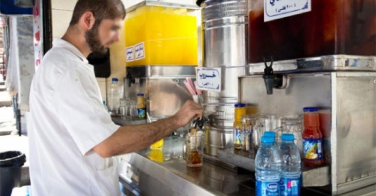 العمل: اغلاق 125 منشأة تشغل عمالة سورية مخالفة العمل: اغلاق 125 منشأة تشغل عمالة سورية مخالفة