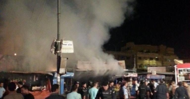 احتراق 16 كشكاً في مجمع الزرقاء