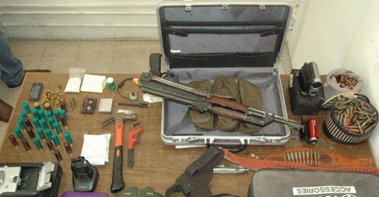 شغب بالمفرق بعد مقتل شاب بمداهمة منزل مطلوب أمني شغب بالمفرق بعد مقتل شاب بمداهمة منزل مطلوب أمني