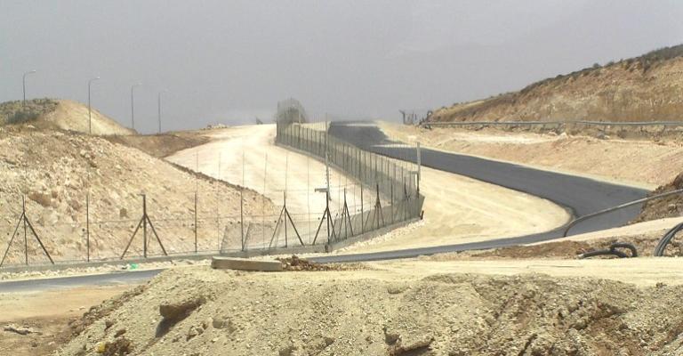 اسرائيل تعتزم استكمال الجدار الحدودي مع الأردن بطول 400 كيلومتر اسرائيل تعتزم استكمال الجدار الحدودي مع الأردن بطول 400 كيلومتر