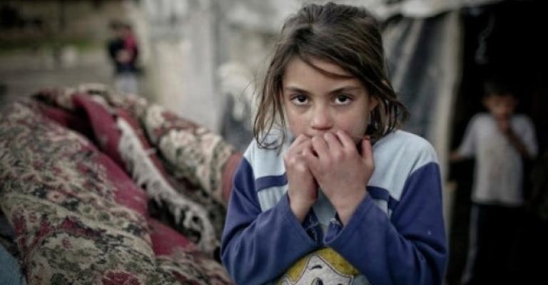 رحلة لجوء واحدة .. كافية لحرمان طفلين من والديهما