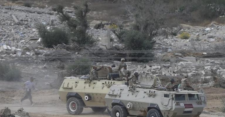 قتلى من الجيش المصري في هجوم على نقطتيّ تفتيش في سيناء