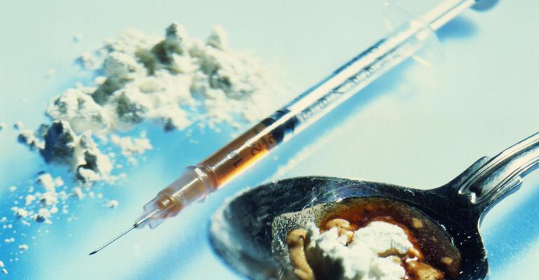 حملات احترازية للتوعية من خطر المخدرات بين اللاجئين حملات احترازية للتوعية من خطر المخدرات بين اللاجئين