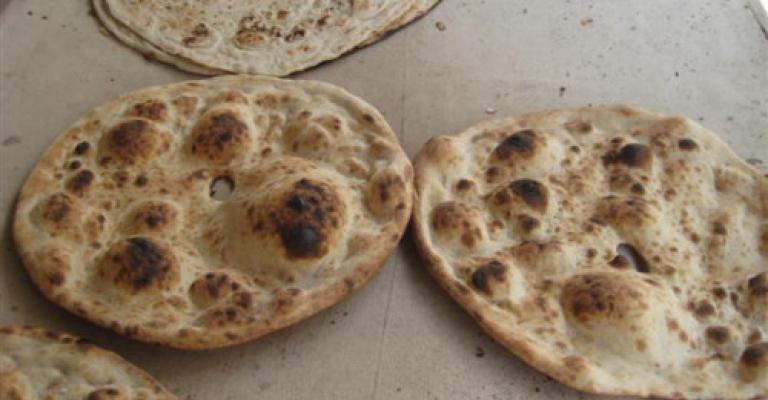 ضبط مخبز في الزرقاء يعيد تصنيع الخبز "الناشف"