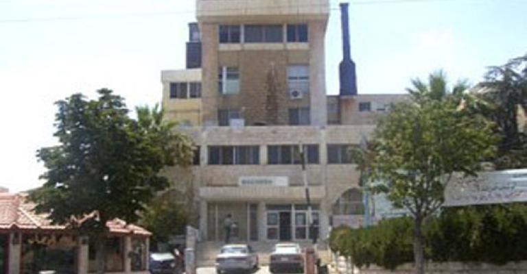 نقابة الخدمات العامة تحتج على فصل عشرات العمال من شركة فايبر