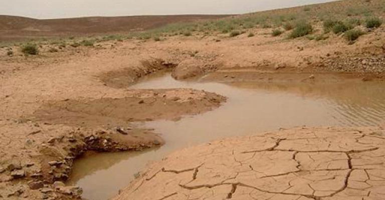 ارتفاع الطلب على المياه بنسبة 22-40 % وتحذير من نضوب "الجوفيّة" ارتفاع الطلب على المياه بنسبة 22-40 % وتحذير من نضوب "الجوفيّة"