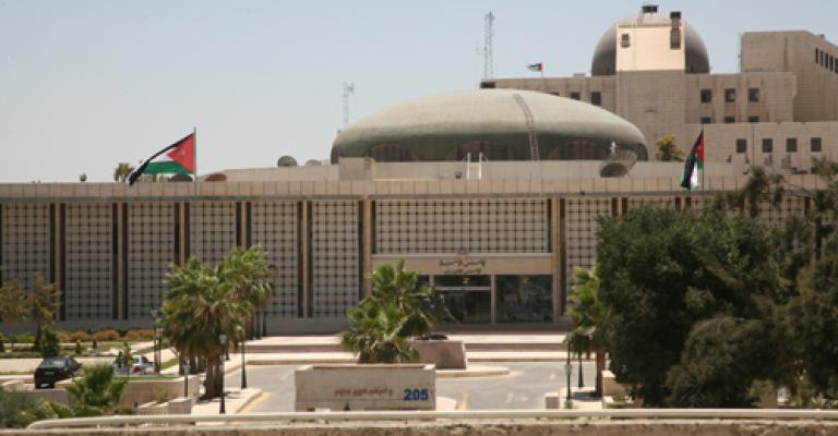 دورة استثنائية لمجلس الأمة مطلع حزيران